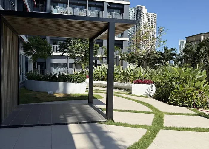 Modern Makati With Balcony & Cityscape Views * Manila