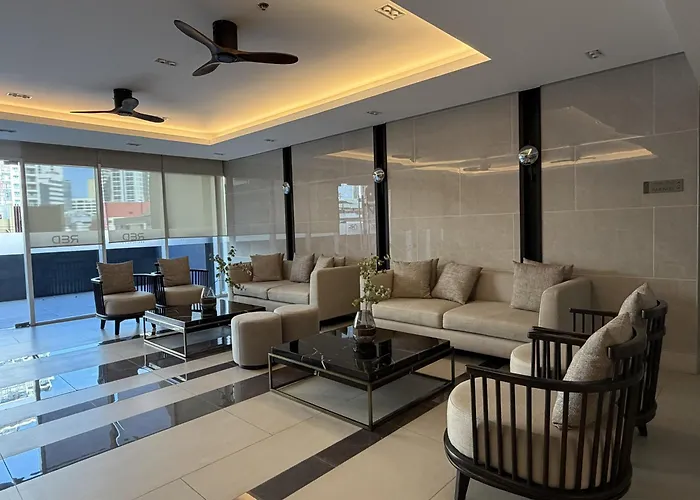 Modern Makati With Balcony & Cityscape Views Apartment *